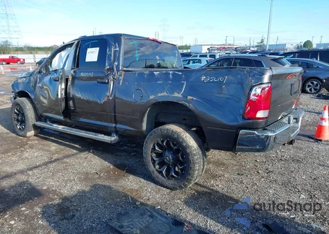 2018 Ram 2500 Tradesman 4X4 6'4 Box from USA, damaged, VIN 3C6UR5CL8JG106940